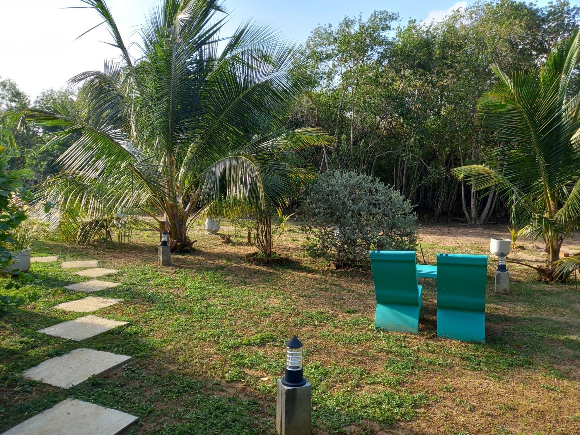 Hanguk Lanka Lagoon Villa タンガラ エクステリア 写真