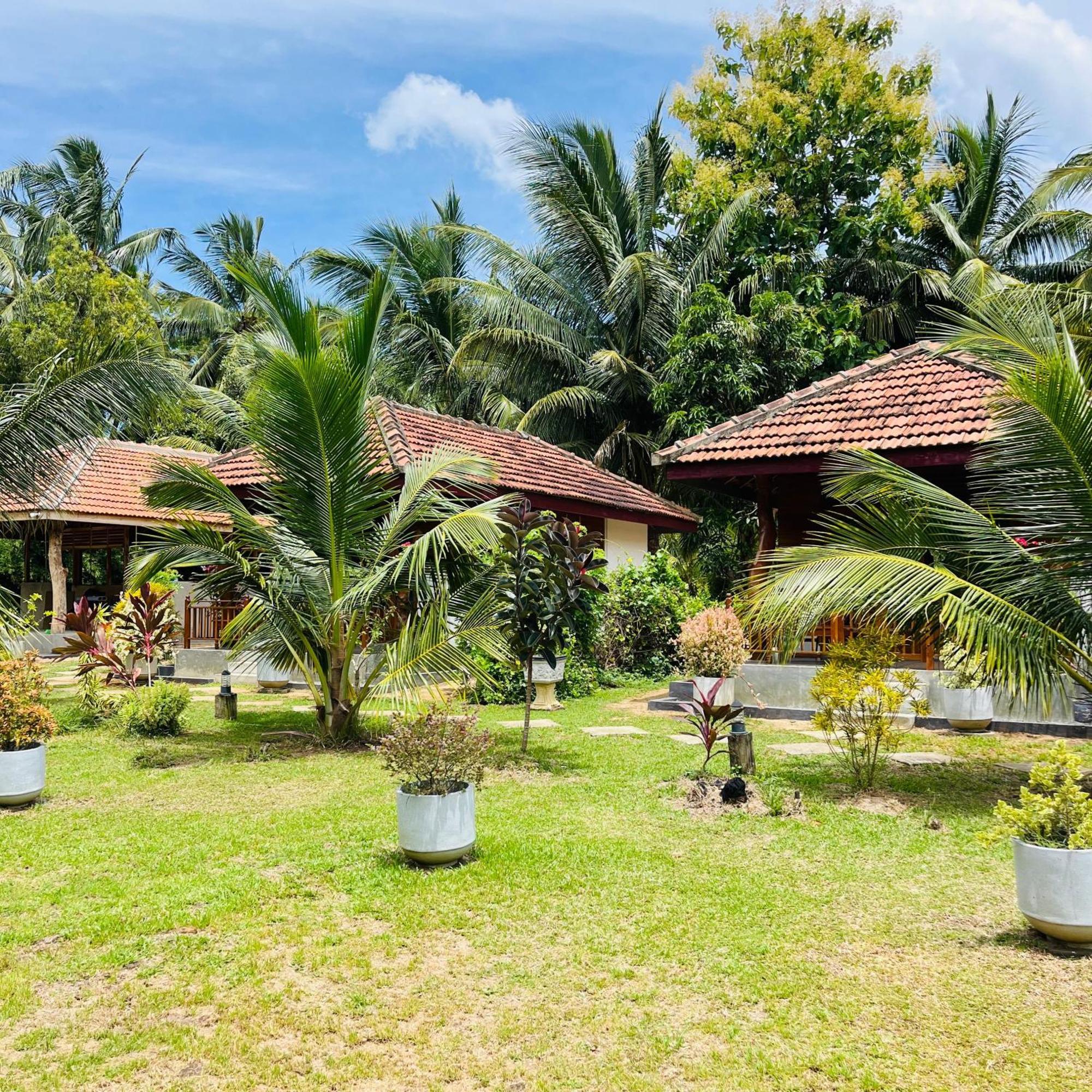 Hanguk Lanka Lagoon Villa タンガラ エクステリア 写真