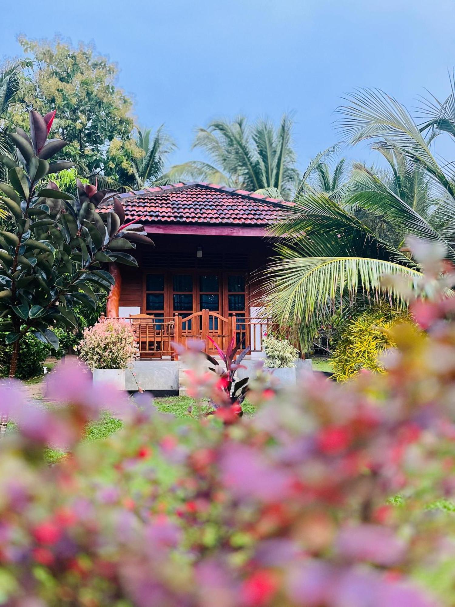 Hanguk Lanka Lagoon Villa タンガラ エクステリア 写真