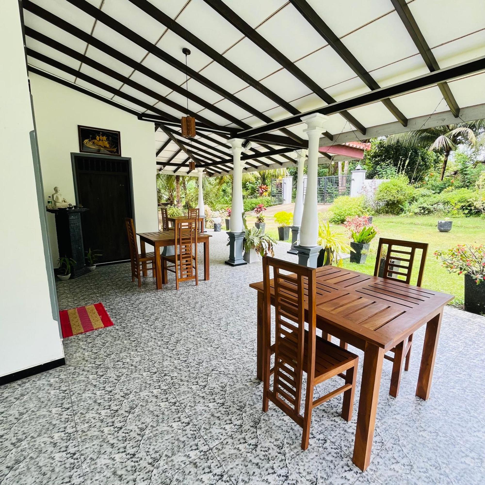 Hanguk Lanka Lagoon Villa タンガラ エクステリア 写真