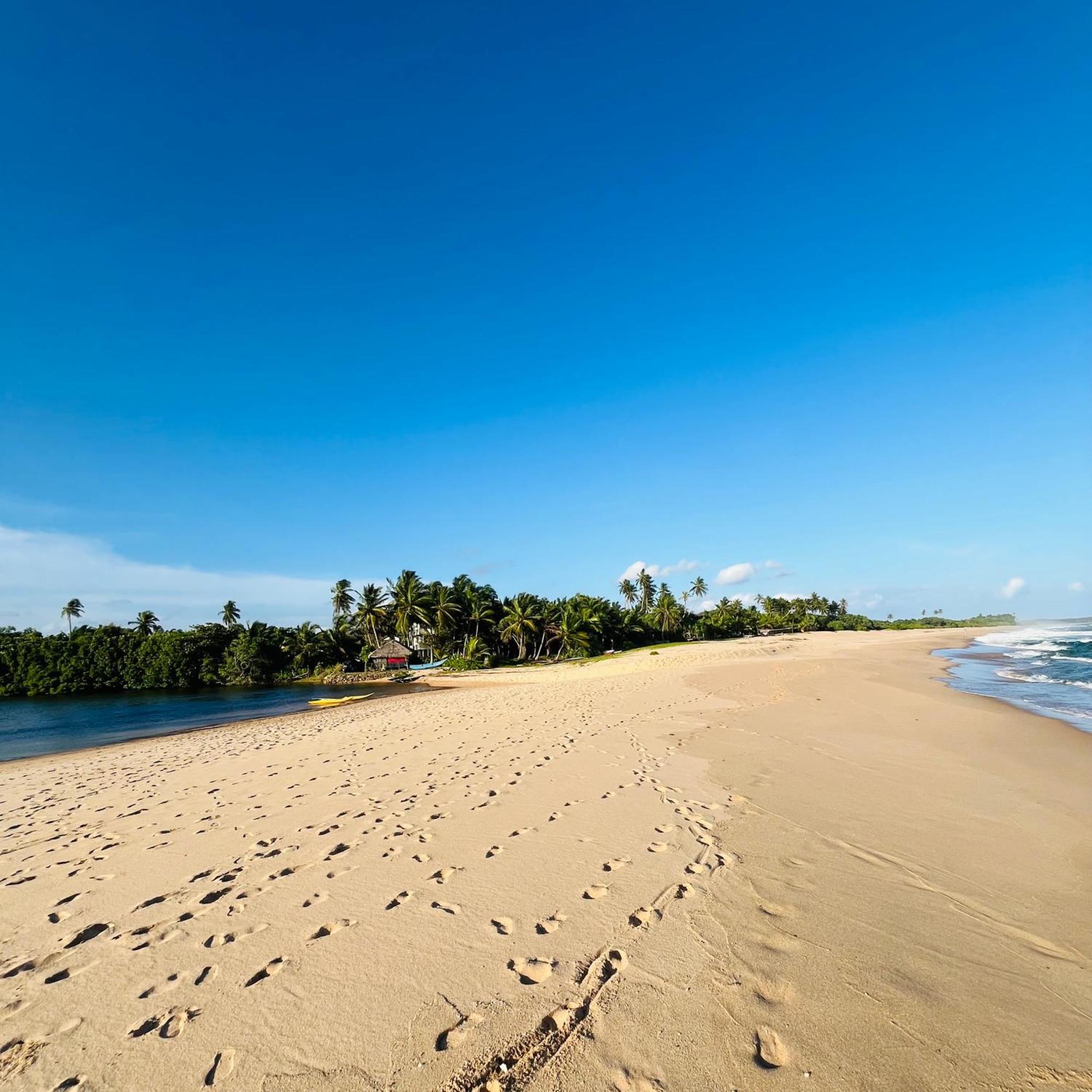 Hanguk Lanka Lagoon Villa タンガラ エクステリア 写真