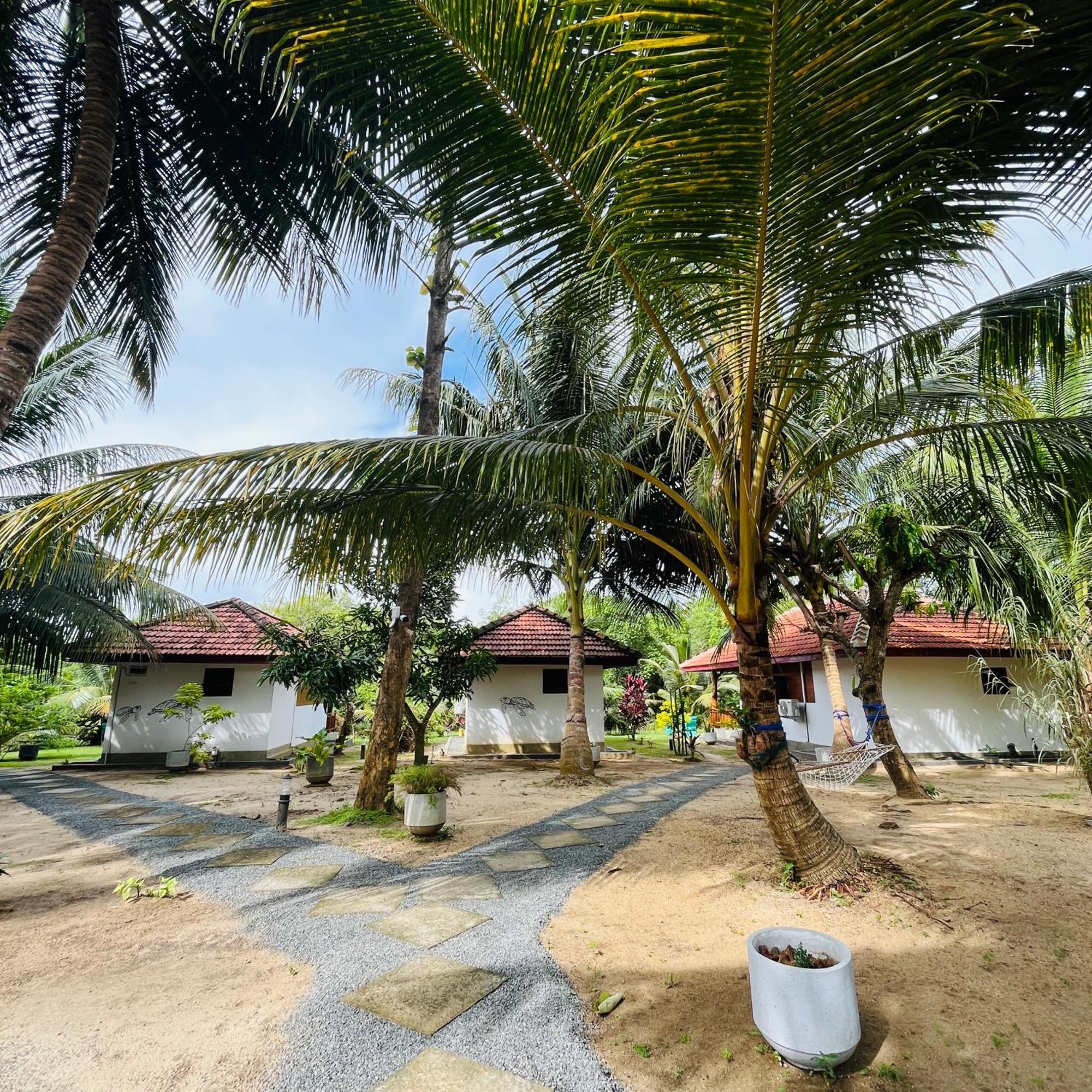 Hanguk Lanka Lagoon Villa タンガラ エクステリア 写真