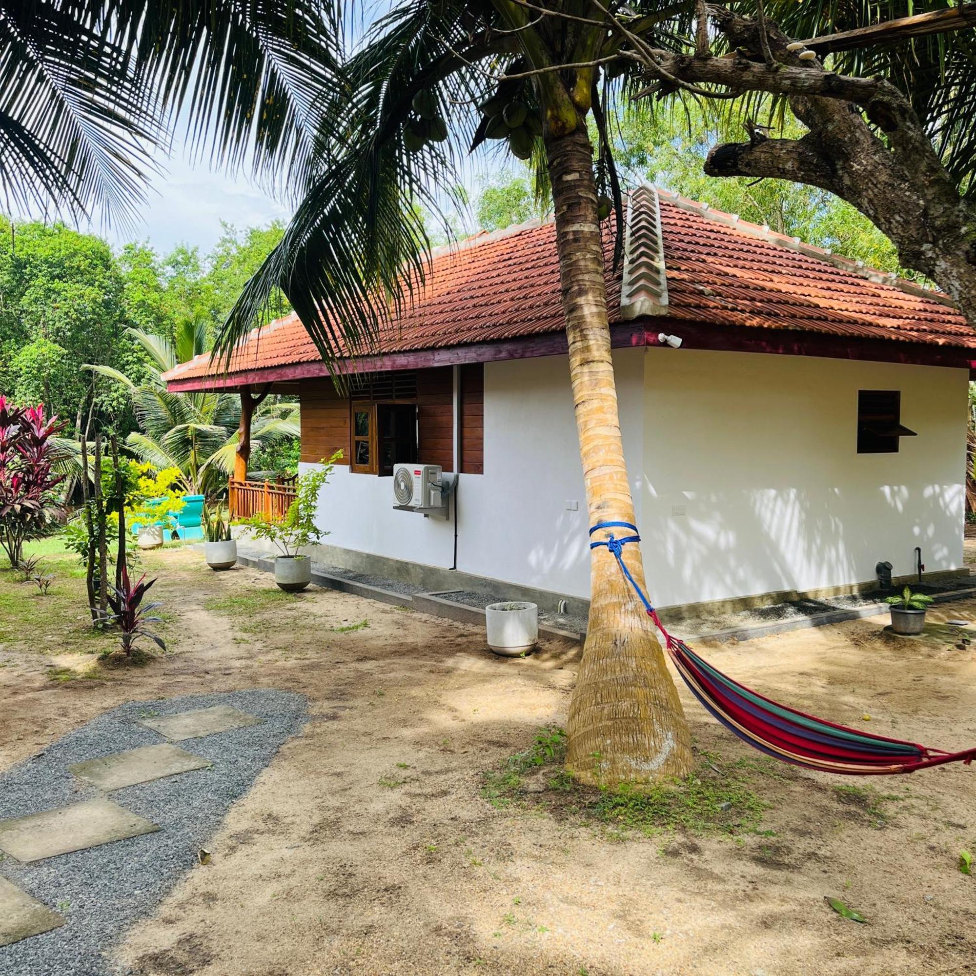 Hanguk Lanka Lagoon Villa タンガラ エクステリア 写真