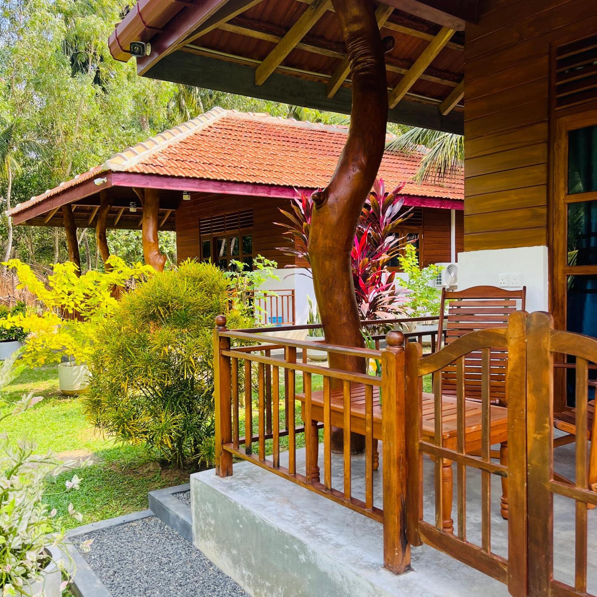 Hanguk Lanka Lagoon Villa タンガラ エクステリア 写真