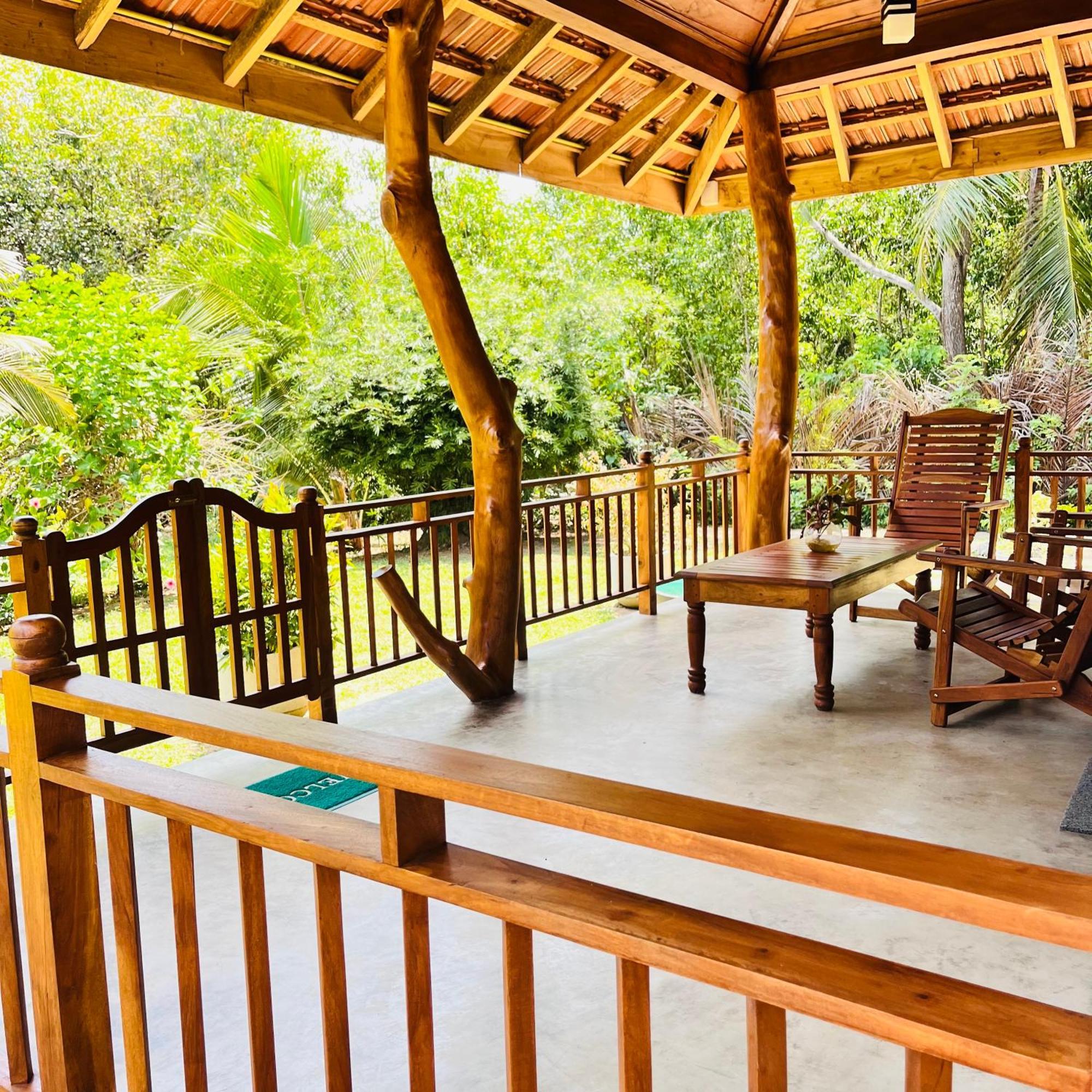Hanguk Lanka Lagoon Villa タンガラ エクステリア 写真