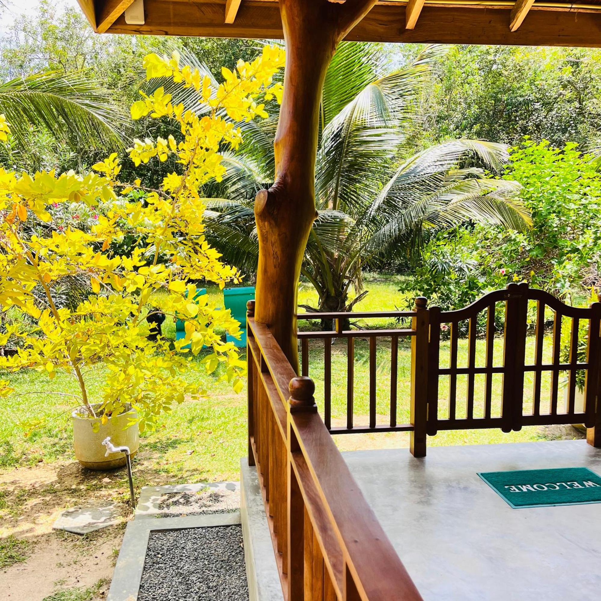 Hanguk Lanka Lagoon Villa タンガラ エクステリア 写真