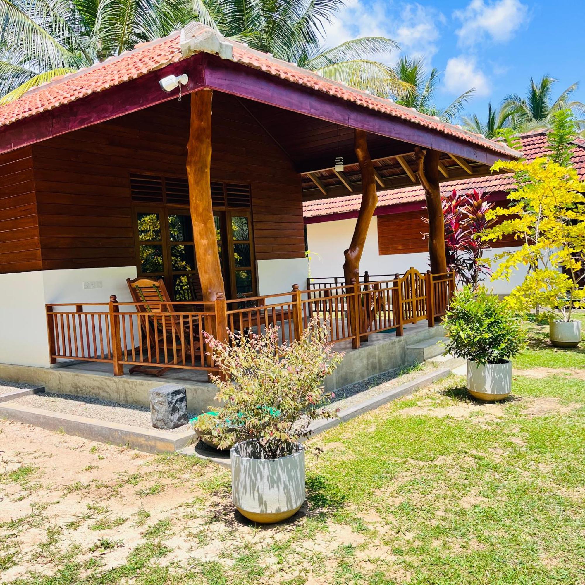 Hanguk Lanka Lagoon Villa タンガラ エクステリア 写真