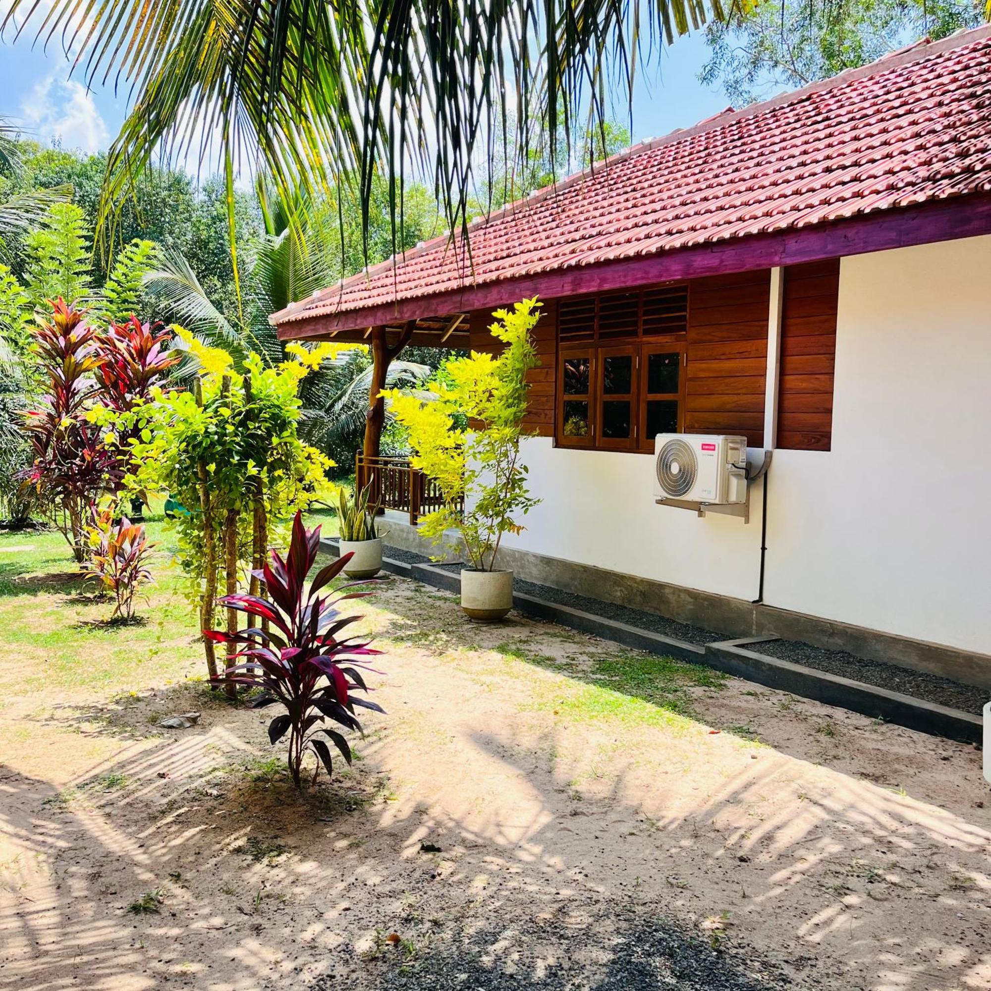 Hanguk Lanka Lagoon Villa タンガラ エクステリア 写真