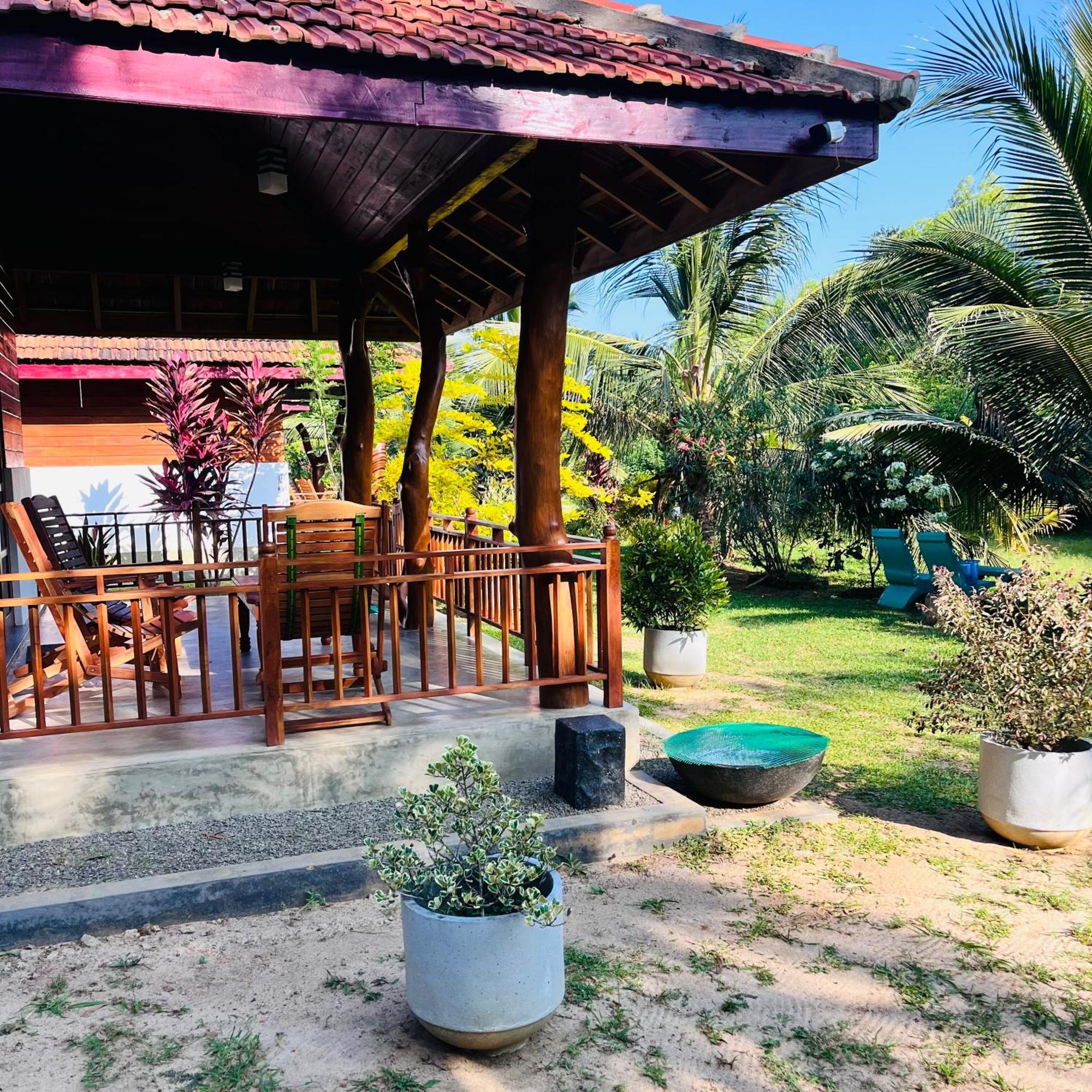Hanguk Lanka Lagoon Villa タンガラ エクステリア 写真