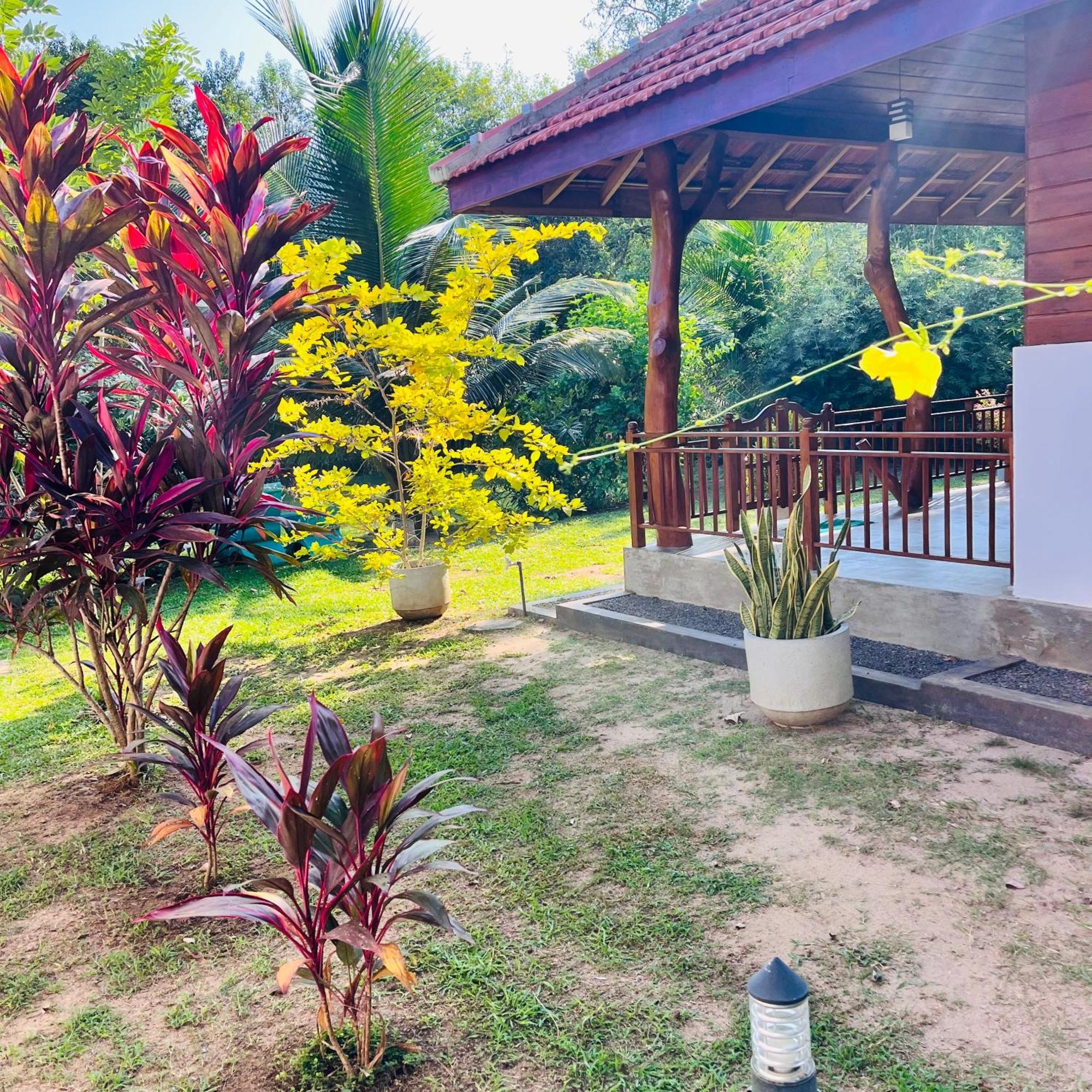 Hanguk Lanka Lagoon Villa タンガラ エクステリア 写真